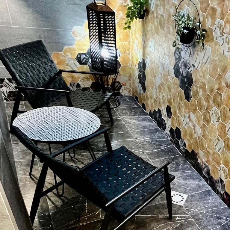 Alicante Central Market Suites - Apartment with inner Patio - 8