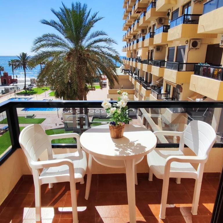 Aloha Playa Apartment with ocean views and pools - Studio Apartment with Sea View - 19