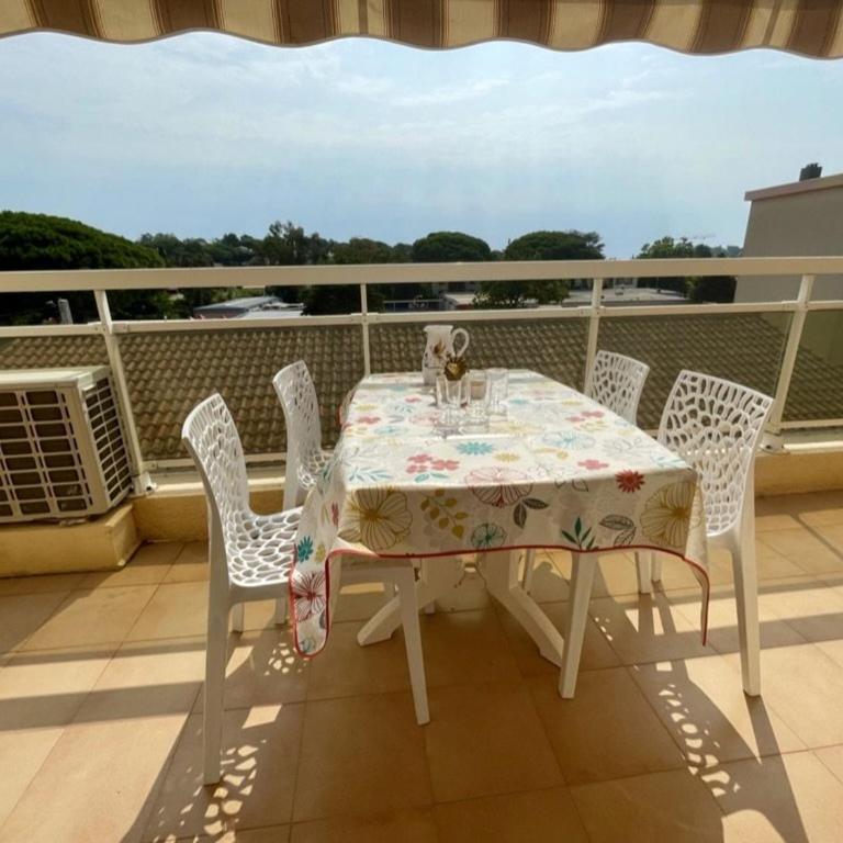 Appartement climatisé 2 pièces cabine, 4 couchages, proche plage et centre, Cavalaire-sur-Mer - FR-1-226B-171 - Appartement - 1