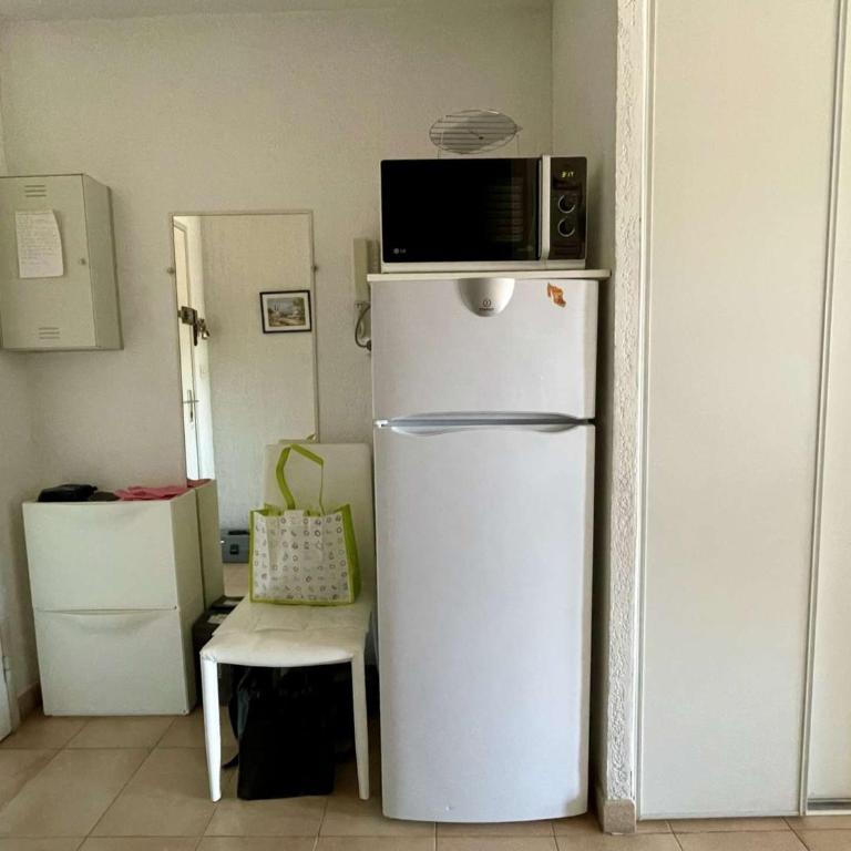 Appartement climatisé 2 pièces cabine, 4 couchages, proche plage et centre, Cavalaire-sur-Mer - FR-1-226B-171 - Appartement - 4