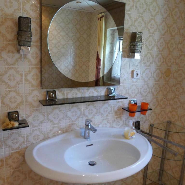 Haus Kröll - Apartment mit 3 Schlafzimmern und Bad - 15