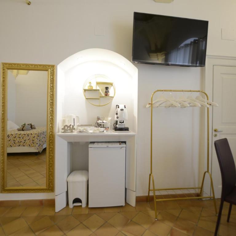 AL DUOMO, Dimora Storica - Family Room with Private Bathroom - 7