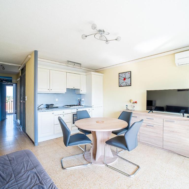 Soleil et Mer - Appt climatisé proche plage - Two-Bedroom Apartment - 3