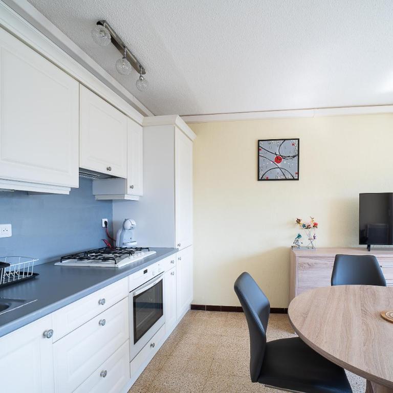 Soleil et Mer - Appt climatisé proche plage - Two-Bedroom Apartment - 4
