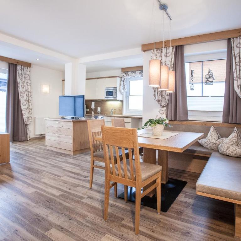Apart Garni Montana - Appartamento Deluxe con 3 Camere da Letto e Terrazza - 12