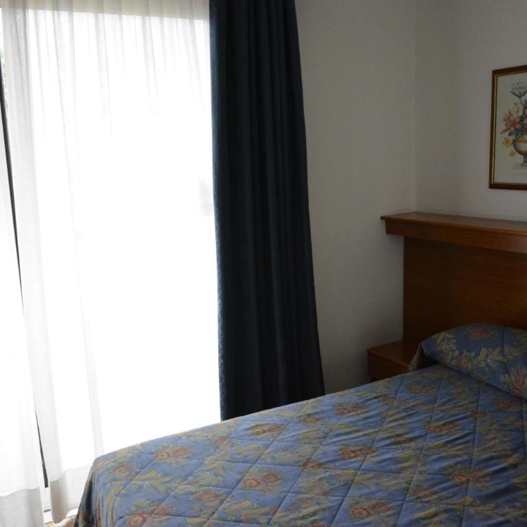 Hotel Primo - Camera Matrimoniale Economy con Letto a Una Piazza e Mezza - 4
