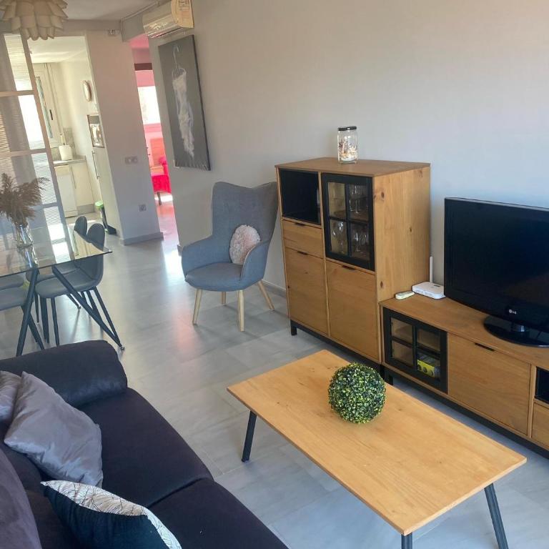Elegance, 2 dormitorios, playa y centro a 5mn, by Bookindenia - Two-Bedroom Apartment - 4