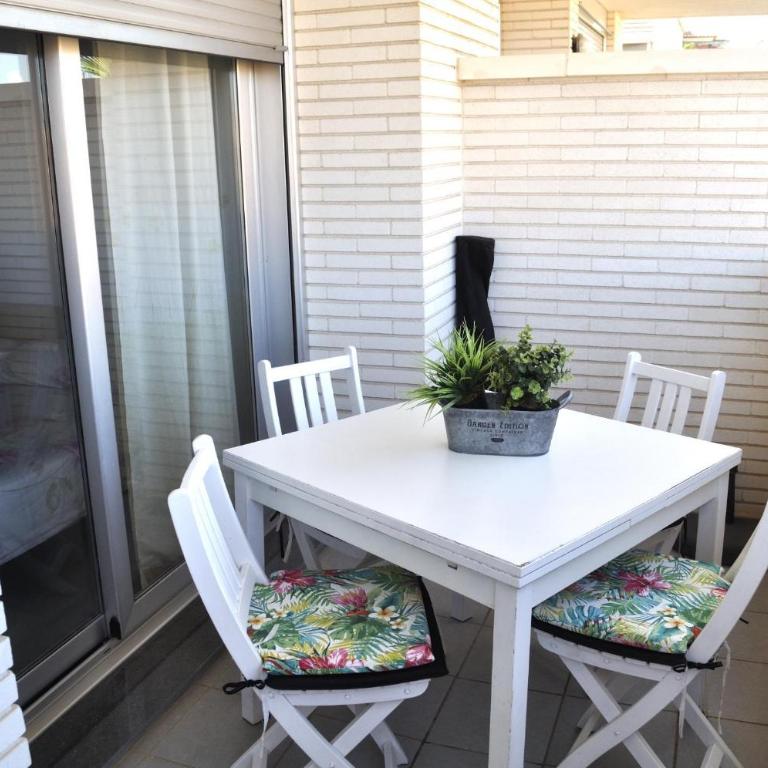 Elegance, 2 dormitorios, playa y centro a 5mn, by Bookindenia - Two-Bedroom Apartment - 2