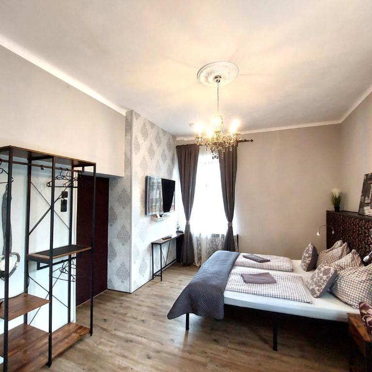 3 Raben - Leoben - Zimmer für Geschäftsreisende, Urlauber, Monteure und Handwerker, Polski Pensjonat Austria - Camera Matrimoniale - 6