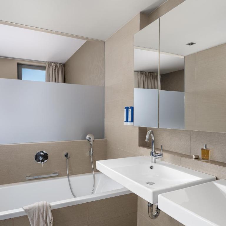 Falkensteiner Hotel Belgrade - Junior Suite - 4