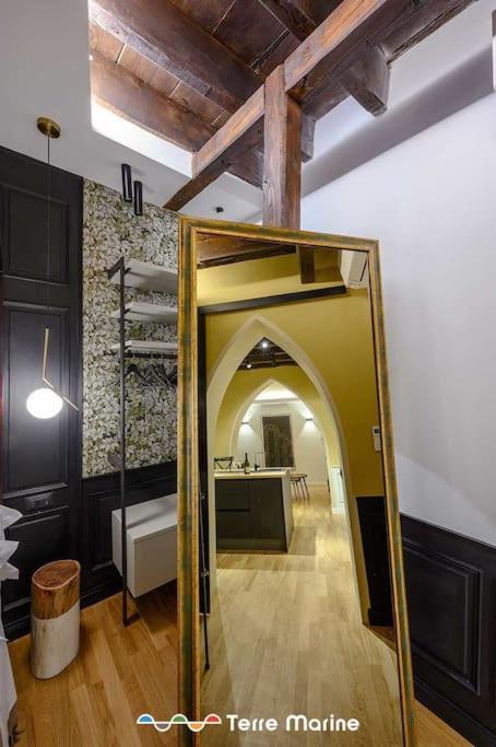 Under Bridge, TerreMarine - One-Bedroom Apartment - 12