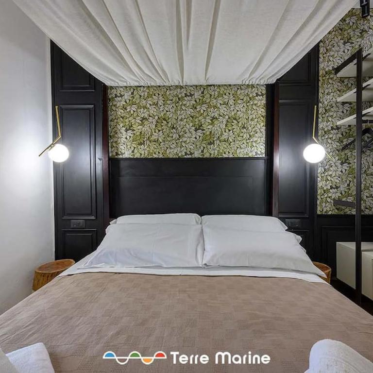 Under Bridge, TerreMarine - One-Bedroom Apartment - 9