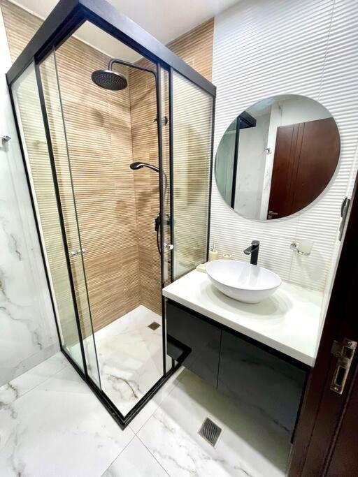 Bright and luxurious apto near the Mall las Brisas - Apartamento de 1 dormitorio - 24