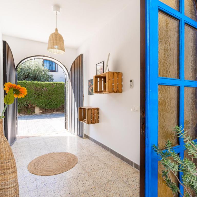 Cambrils Beach - 8 min to Beach - AC - WiFi - Terrace - 8 Guests - Casa - 9