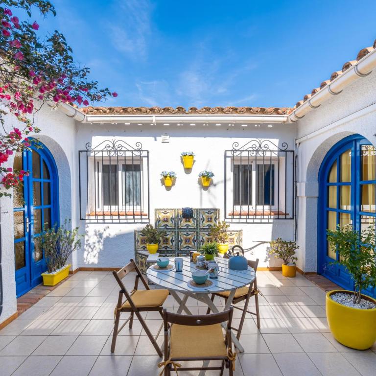 Cambrils Beach - 8 min to Beach - AC - WiFi - Terrace - 8 Guests - Casa - 16