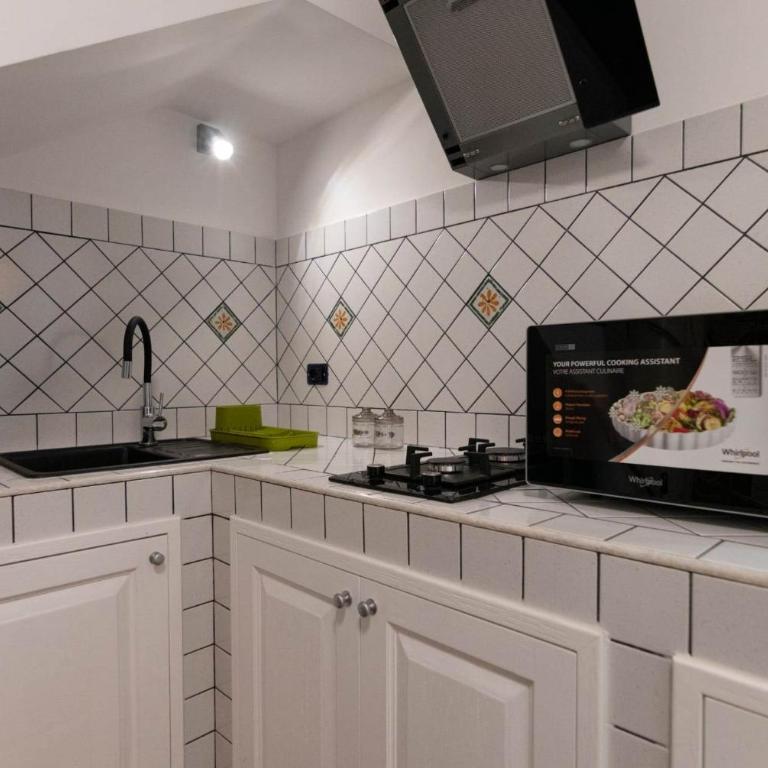 Villa Albamonte - Apartment with Terrace - 12