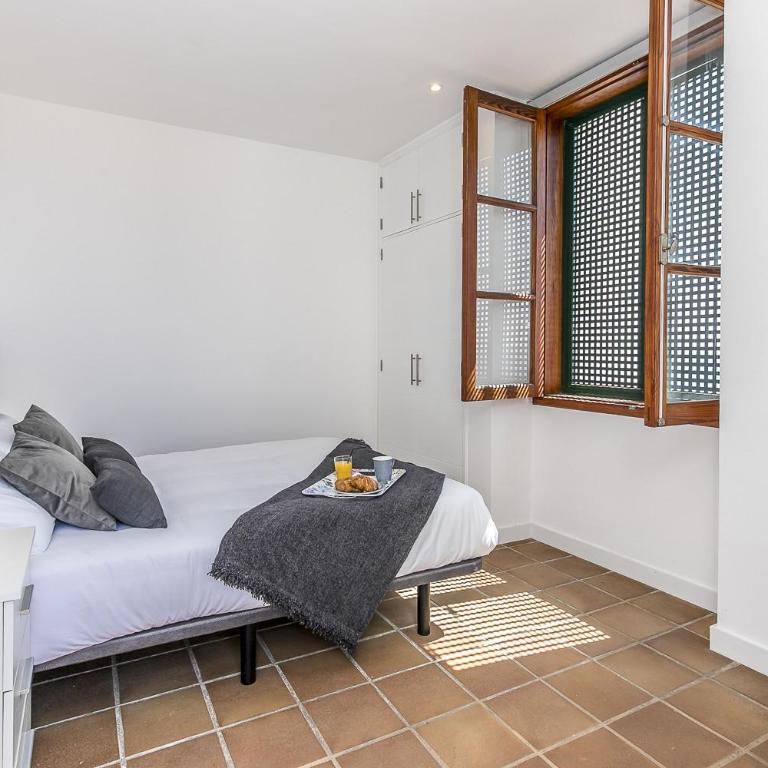 EDEN RENTALS Oceanfront Hideaway - Apartment with Sea View - 21