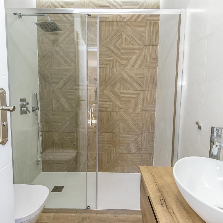 EDEN RENTALS Oceanfront Hideaway - Apartment with Sea View - 17