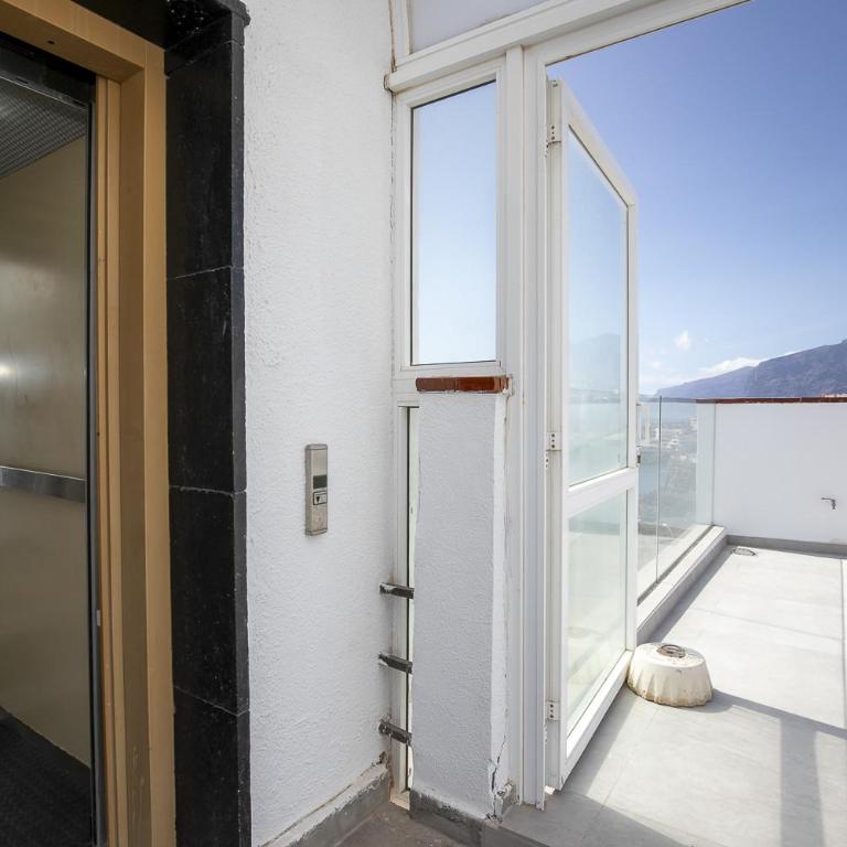 EDEN RENTALS Oceanfront Hideaway - Apartment with Sea View - 26