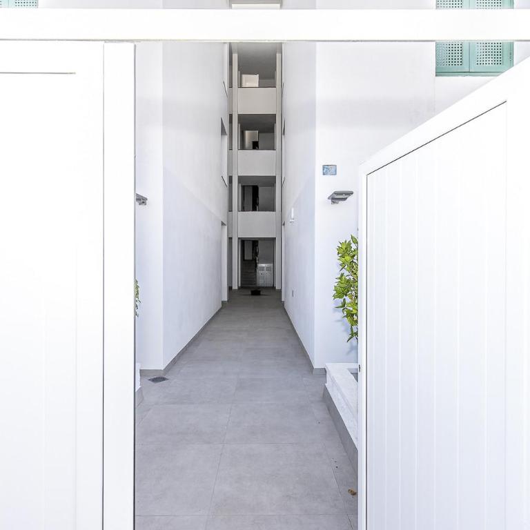 EDEN RENTALS Oceanfront Hideaway - Apartment with Sea View - 28