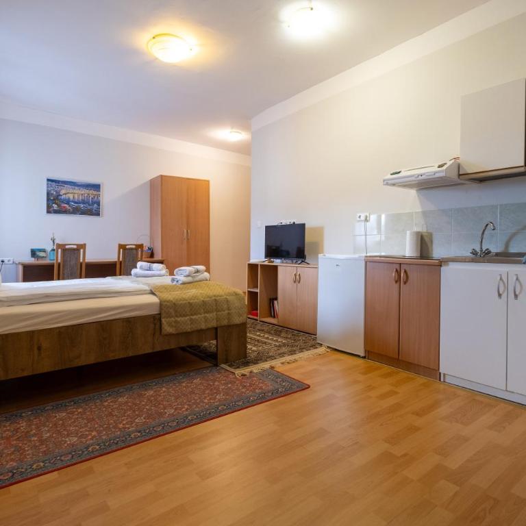 Guesthouse Rose - Deluks Dvokrevetna Soba sa Bračnim Krevetom - 3