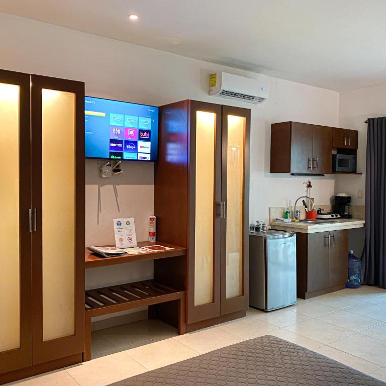 Maia Suites Cozumel - Suite con bañera de hidromasaje - Cama extragrande - 2