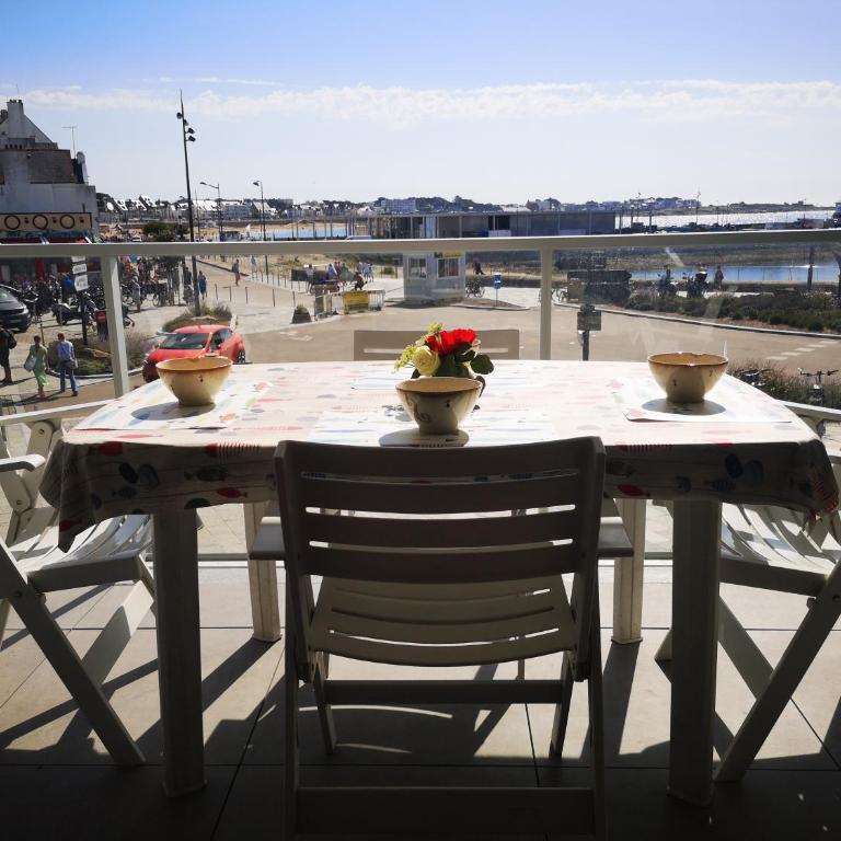 T2 balcon vue mer parking et entrée sécurisés tout à pied - Apartment mit 1 Schlafzimmer - 1