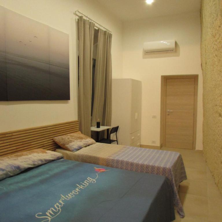 Enzo Home - Camera Tripla con Bagno Privato - 3