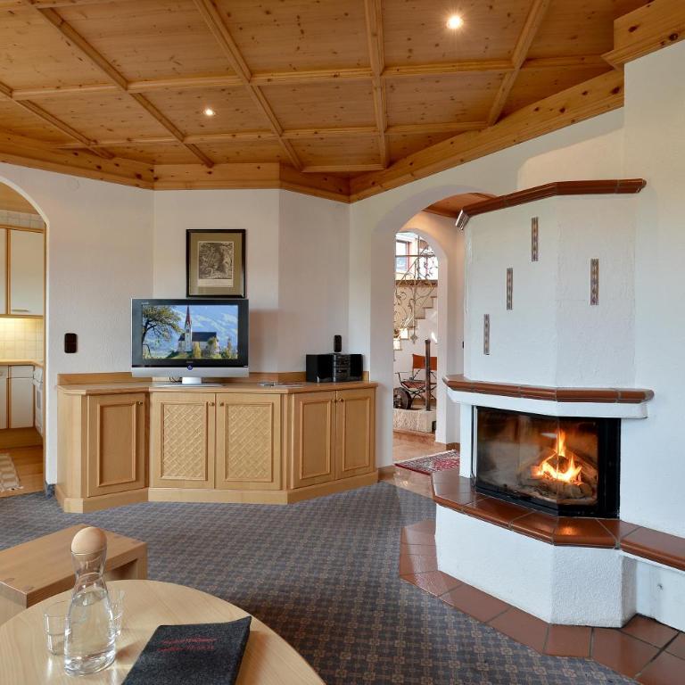 Landhaus Kostenzer mit Sauna - Vacation Home - 15