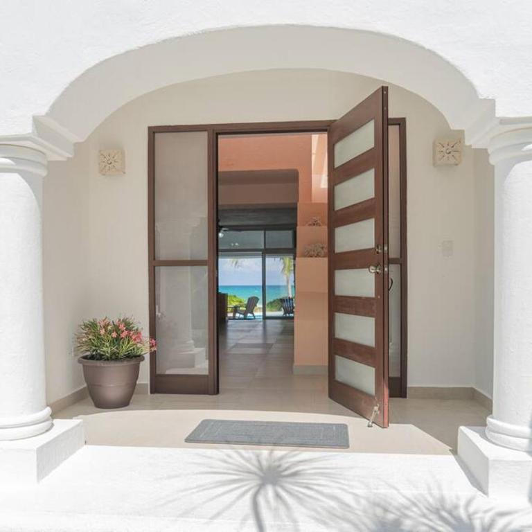 Villa Ixchel - right on the beach! - Villa - 8