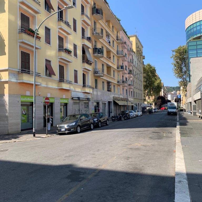 Caracciolo33 - Two-Bedroom Apartment - 32