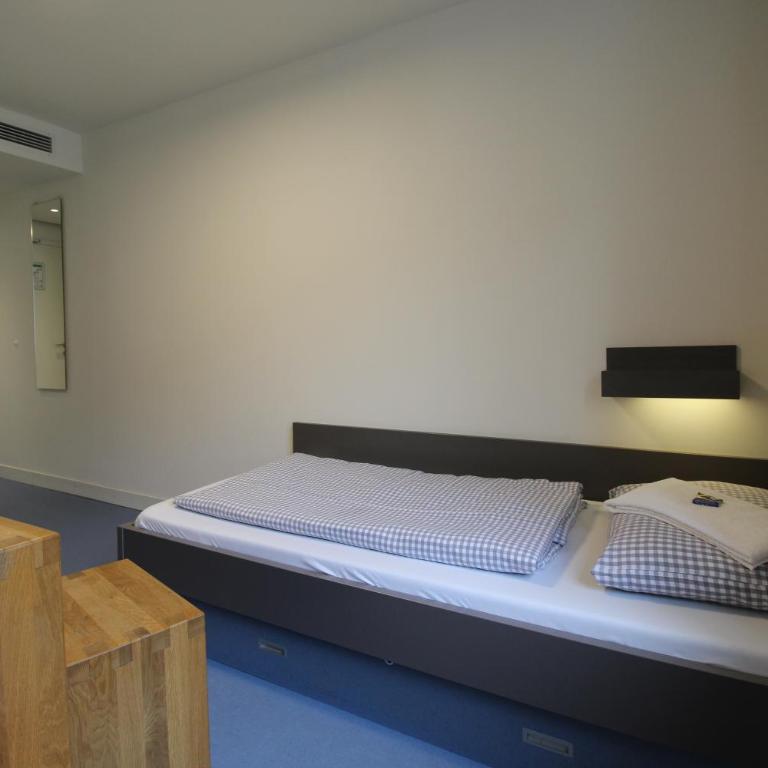 CVJM Jugendhotel München - Einzelzimmer mit Bad - 2