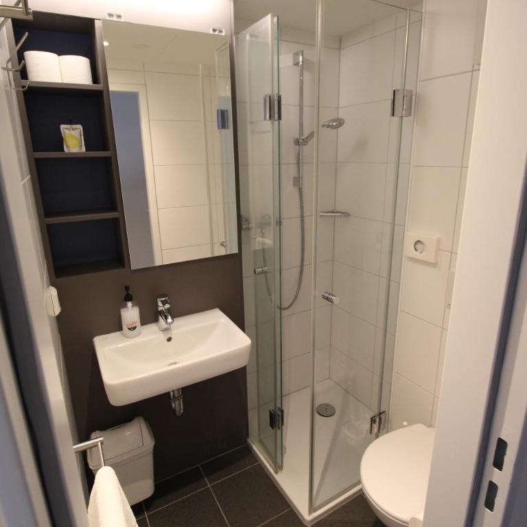 CVJM Jugendhotel München - Einzelzimmer mit Bad - 6