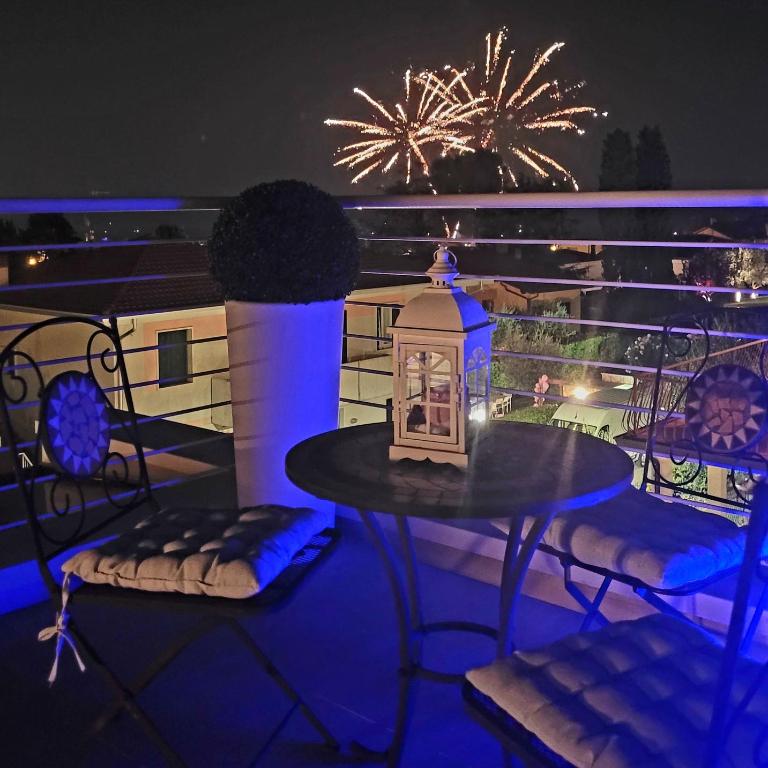 Garda view - Appartamento con solarium privato con vista lago - Appartamento con 2 Camere da Letto - 24