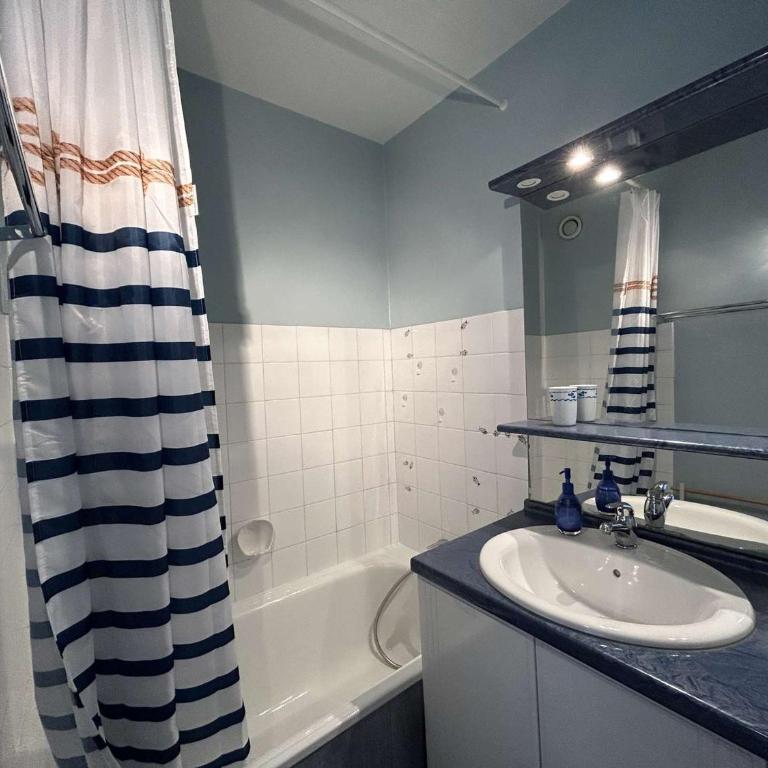 Appartement rénové 3 pièces, parking, accès direct océan - FR-1-224C-89 - Apartamento (4 adultos) - 17