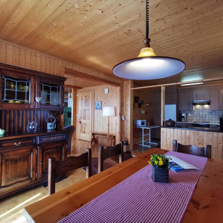 CHALET HÜTTLE - authentisch, ruhig, mitten im grün - Chalet con 3 Camere da Letto - 9
