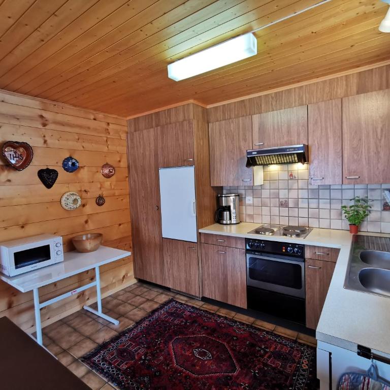 CHALET HÜTTLE - authentisch, ruhig, mitten im grün - Chalet con 3 Camere da Letto - 12