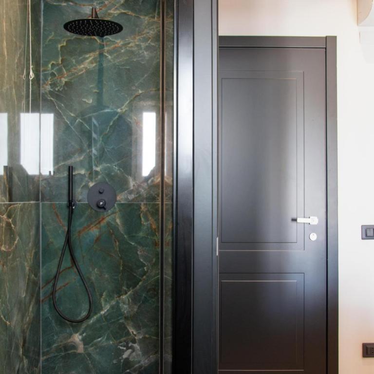 Adriatic Luxury Suites - Camera Matrimoniale con Balcone - 7