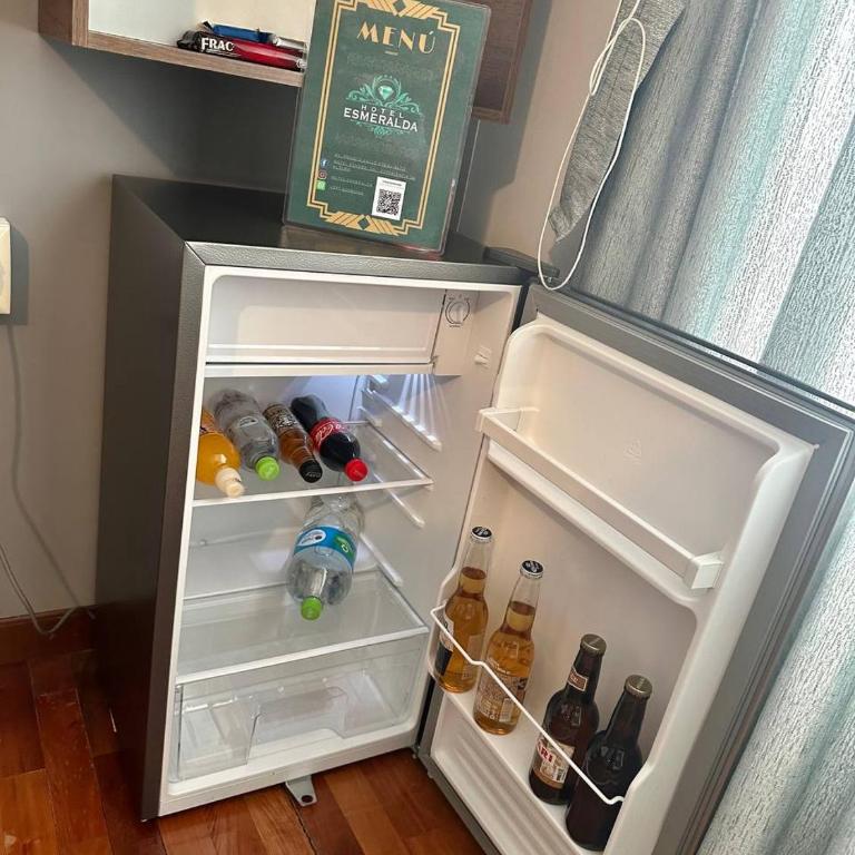 Hotel Esmeralda - Queen Room with Spa Bath - 10