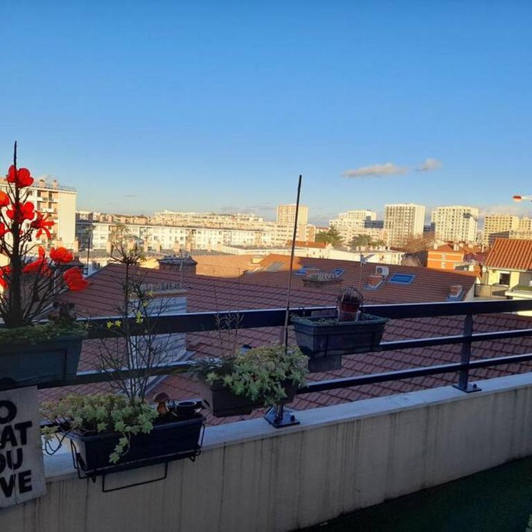 appart sympa confort bien situé - Studio Apartment - 4