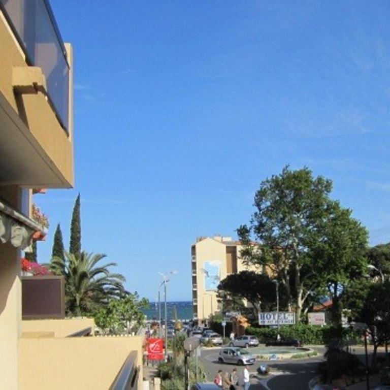 Appartement climatisé, 4 couchages, à 2 pas de la plage au Lavandou - FR-1-251-93 - Appartement (4 Adultes) - 18