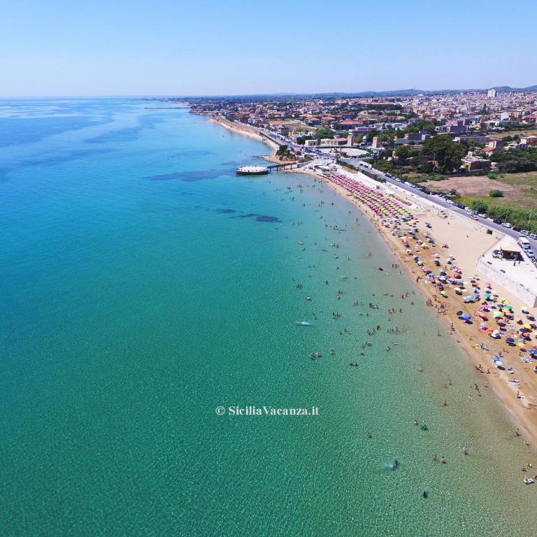 Hybla Sea Apartment - SiciliaVacanza - Appartamento con 3 Camere da Letto - 35