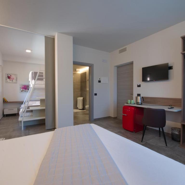 Via Goito 25 Rooms & Apartment - Camera Quadrupla con Bagno Privato - 15