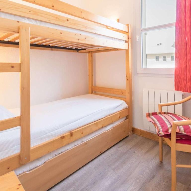 Appartement cosy avec balcon, parking privé et à 400m des télécabines – Centre-ville Briançon - FR-1-330C-19 - Maison de Vacances - 11