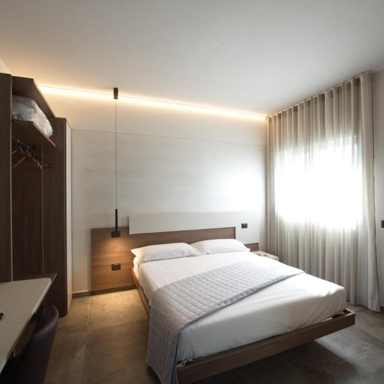 Via Goito 25 Rooms & Apartment - Ampia Camera Matrimoniale - 10