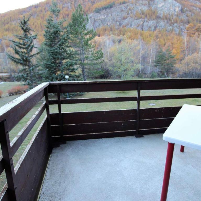 Appartement idéal 3 pièces, 8 couchages, proche pistes et commodités à La Salle-les-Alpes. - Appartement 2 Chambres - 20