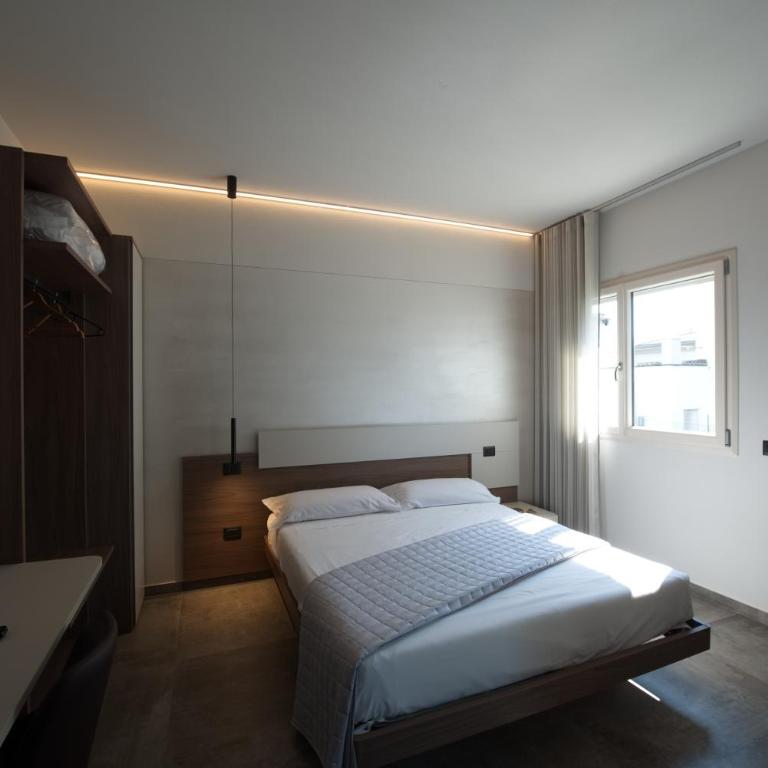 Via Goito 25 Rooms & Apartment - Ampia Camera Matrimoniale - 30