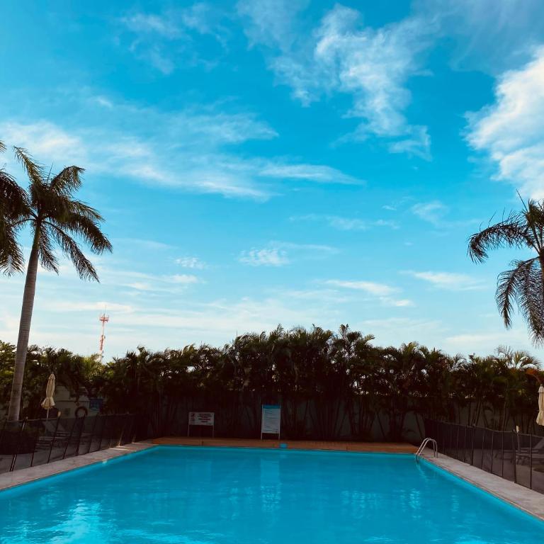 Luxury apartament with pool and 360 view - Three-Bedroom Apartment - 46