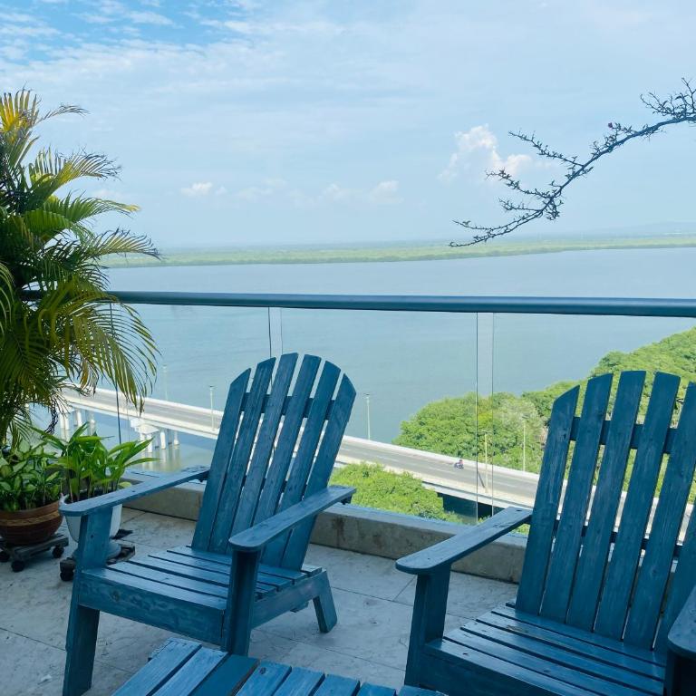 Luxury apartament with pool and 360 view - Three-Bedroom Apartment - 4