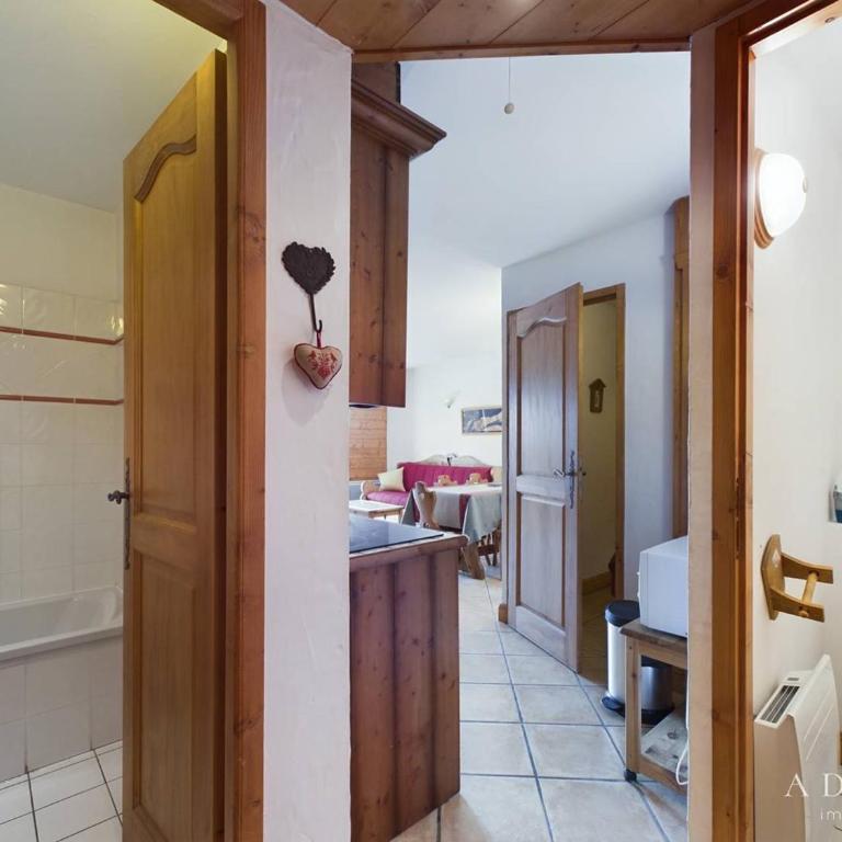 Charmant appartement 3* de 2 chambres avec balcon en plein centre, proche pistes et commerces - FR-1-398-499 - Appartement (6 Adultes) - 8